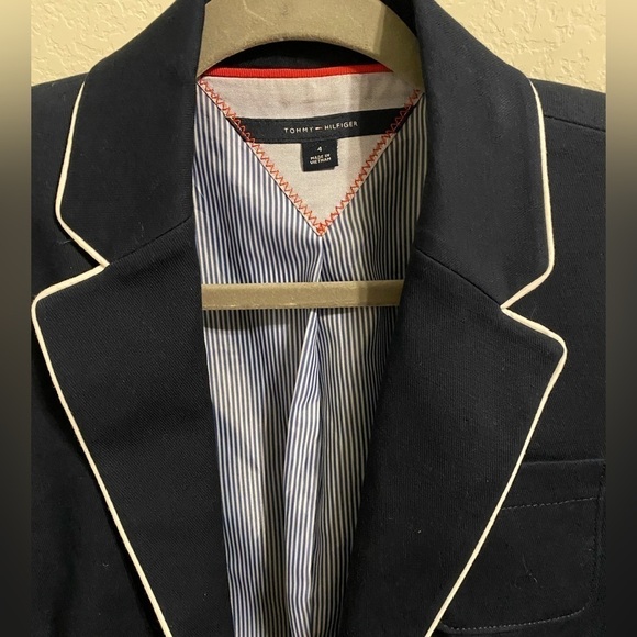 Tommy Hilfiger midnight blue, 2 button blazer, w/pockets, tailored look - Picture 5 of 13